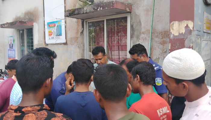 কেন্দুয়ায় দুই মোটরসাইকেলের মুখোমুখি সং'ঘ'র্ষে বাবা-ছেলে নি'হ'ত