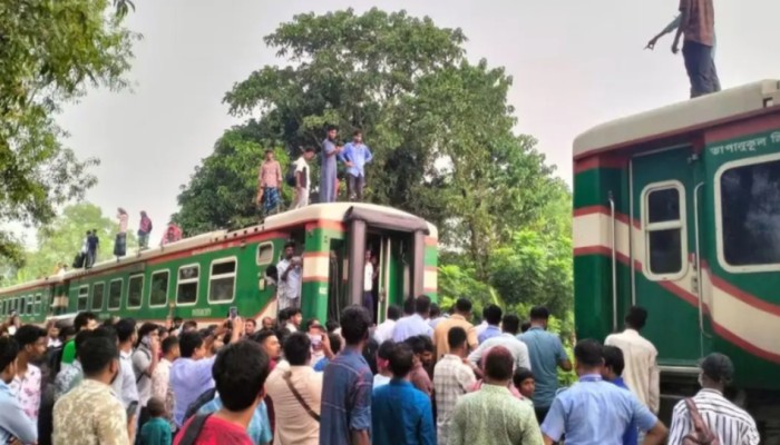 ময়মনসিংহে চ'ল'ন্ত ট্রেনের বগি বিচ্ছিন্ন, এক ঘণ্টা পর রেল চলাচল স্বাভাবিক